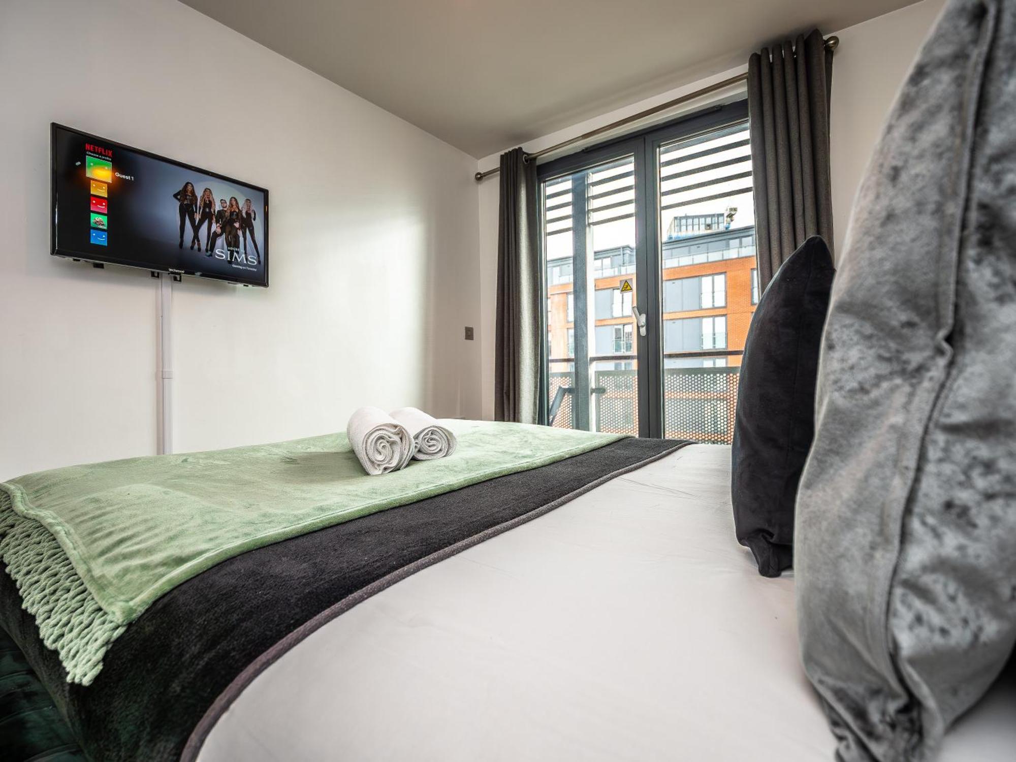 Amazing New Arcadian Centre - 1Bdr - Balcony & Parking Lejlighed Birmingham Eksteriør billede
